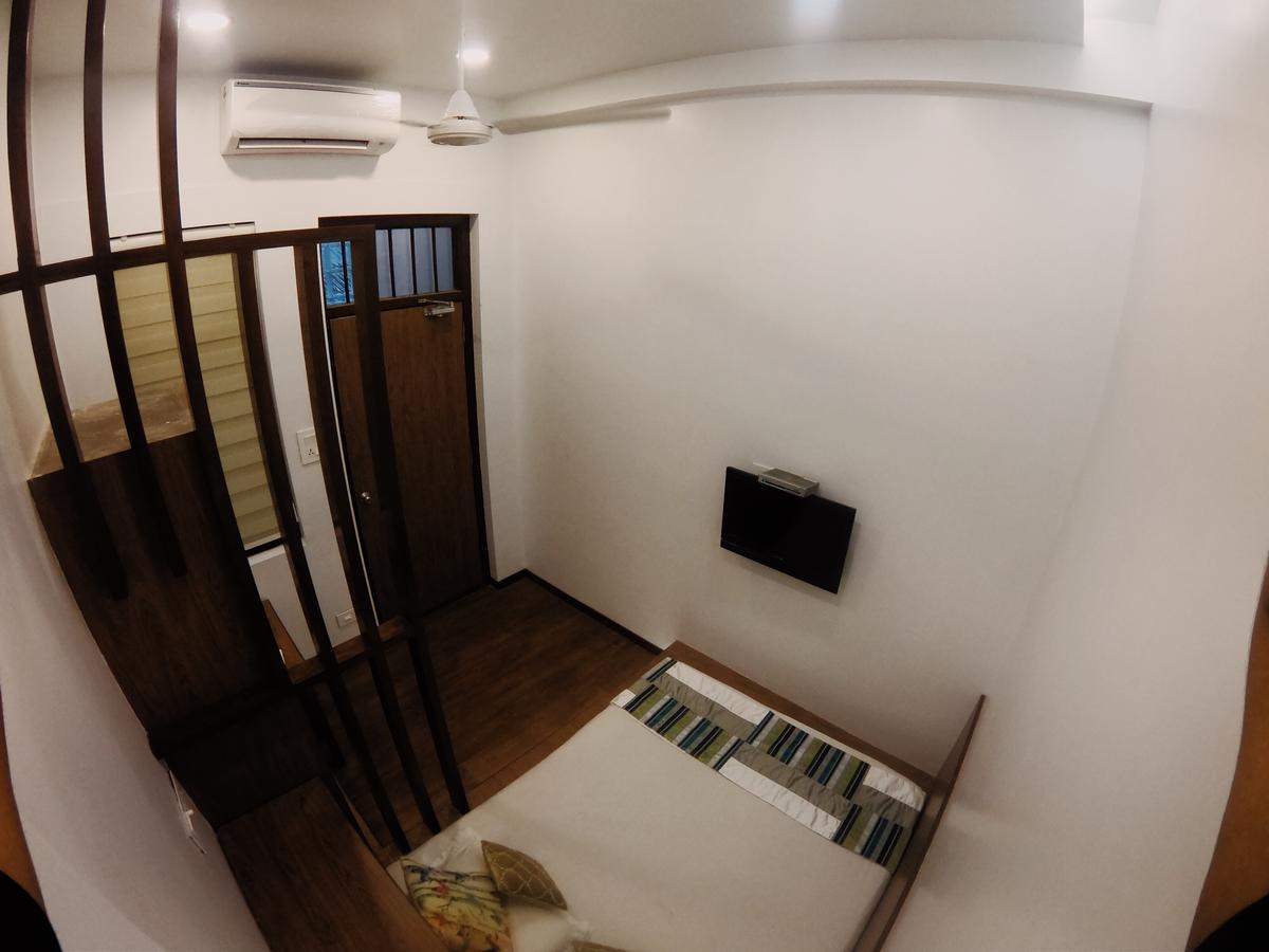 Carlton Hotel Mumbai - Behind Taj Mahal Palace Colaba Mumbai Exterior photo