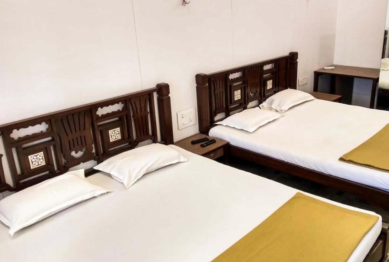 Carlton Hotel Mumbai - Behind Taj Mahal Palace Colaba Mumbai Exterior photo