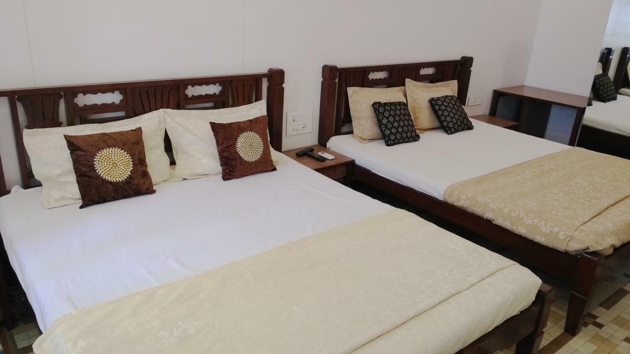 Carlton Hotel Mumbai - Behind Taj Mahal Palace Colaba Mumbai Exterior photo