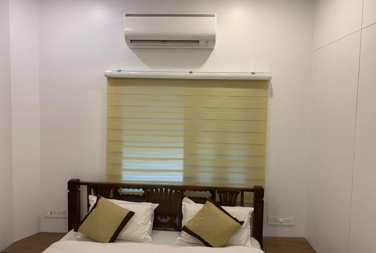 Carlton Hotel Mumbai - Behind Taj Mahal Palace Colaba Mumbai Exterior photo